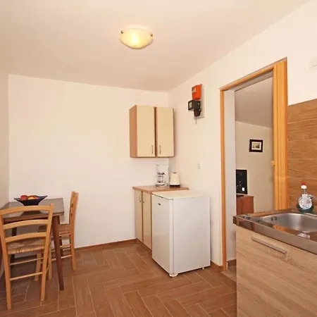 In Stoja Mit Terrasse Und Grill Apartment *